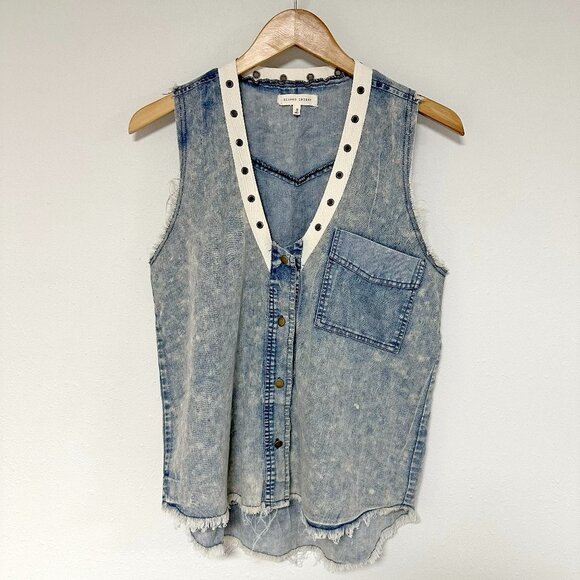 Gilded Intent Chambray Tank - Picture 4 of 11